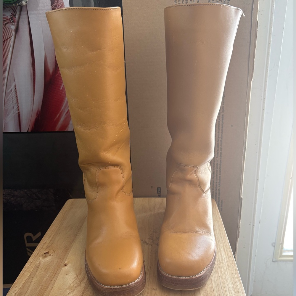 ASO on Sarah Cameron in season 5 dingo boots